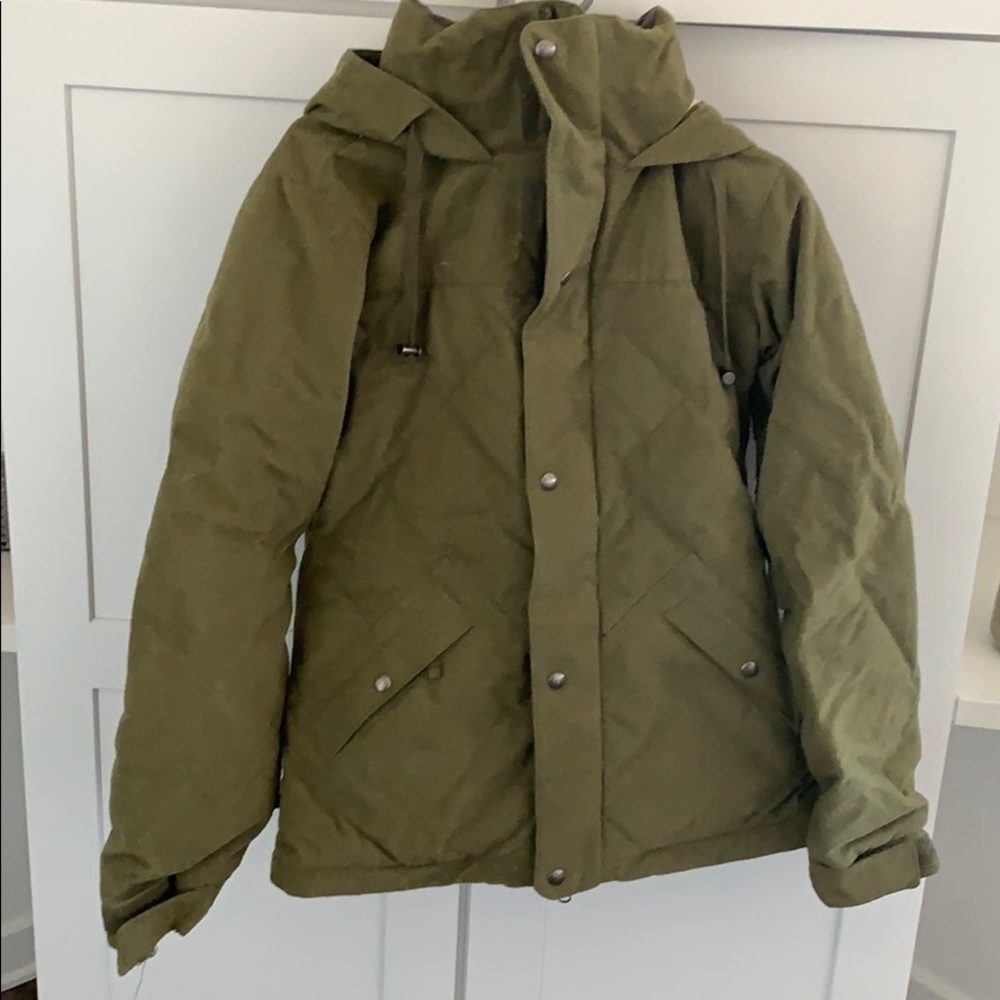 Green burton ski or snowboard coat size M